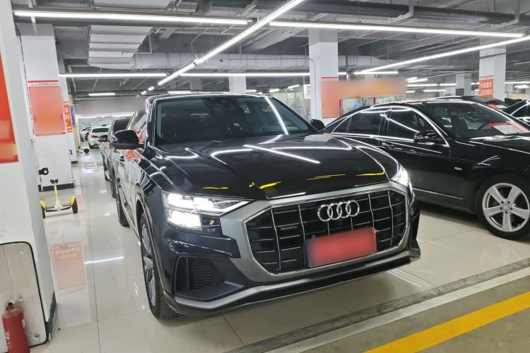 Used Audi Q8 2021 55 TFSI Luxury Dynamic Edition Front Right 45 Deg