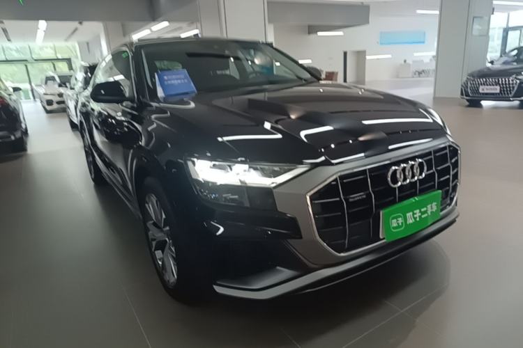 Used Audi Q8 2021 55 TFSI Luxury Dynamic Edition Front Right 45 Deg