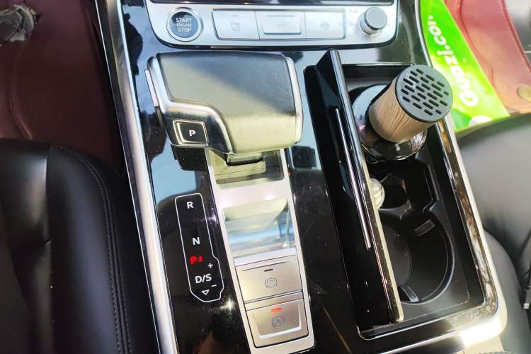 Used Audi Q8 2021 55 TFSI Luxury Dynamic Edition Gear Lever
