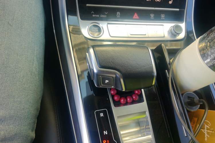 Used Audi Q8 2021 55 TFSI Luxury Dynamic Edition Gear Lever