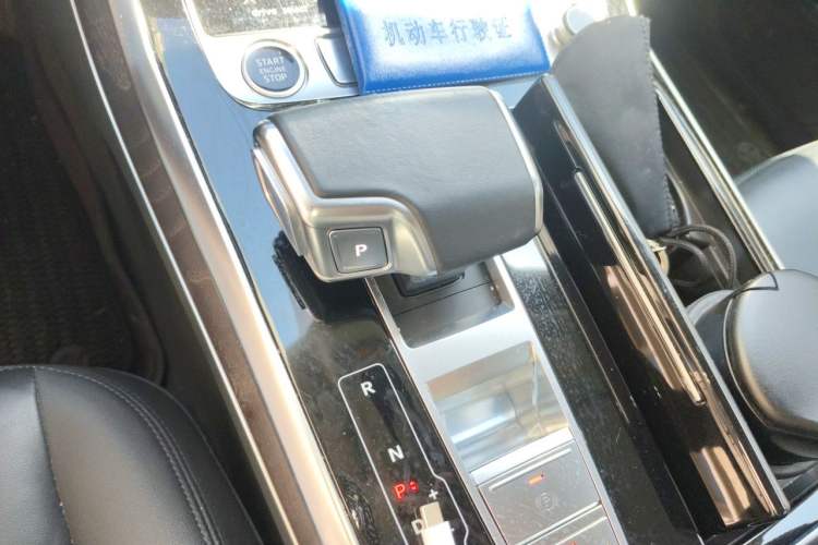 Used Audi Q8 2021 55 TFSI Luxury Dynamic Edition Gear Lever