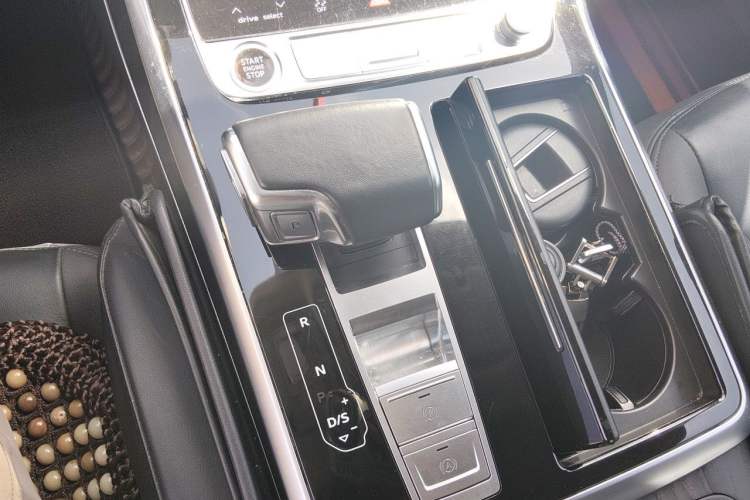 Used Audi Q8 2021 55 TFSI Luxury Dynamic Edition Gear Lever