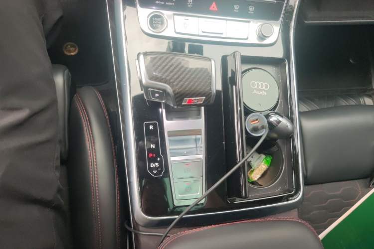 Used Audi Q8 2021 55 TFSI Luxury Dynamic Edition Gear Lever