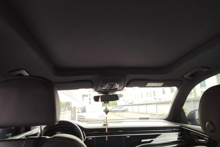 Used Audi Q8 2021 55 TFSI Prestige Dynamic Edition Headliner