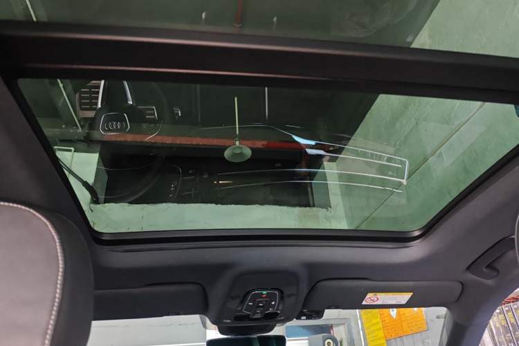 Used Audi Q8 2021 55 TFSI Prestige Dynamic Edition Headliner