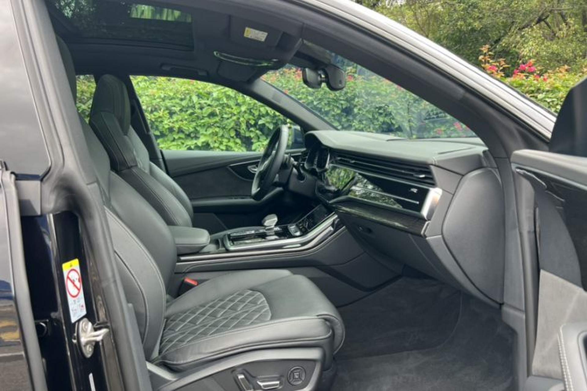 Used Audi Q8 2021 55 TFSI Prestige Dynamic Edition Interior 10