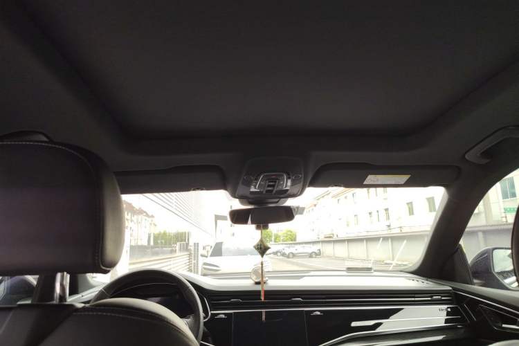 Used Audi Q8 2021 55 TFSI Prestige Dynamic Edition Interior 2