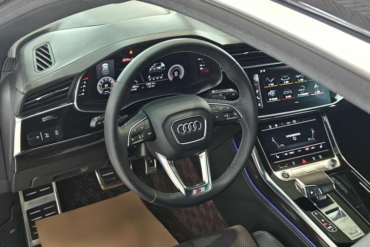 Used Audi Q8 2021 55 TFSI Prestige Dynamic Edition Interior 2