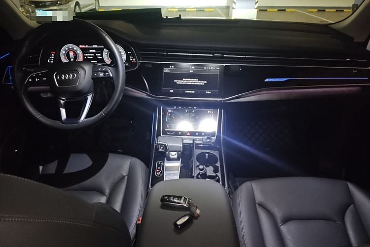 Used Audi Q8 2021 55 TFSI Luxury Dynamic Edition Interior 2