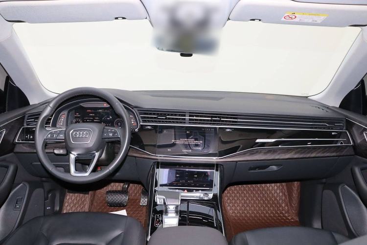 Used Audi Q8 2021 45 TFSI Luxury Prestige Edition Interior 3