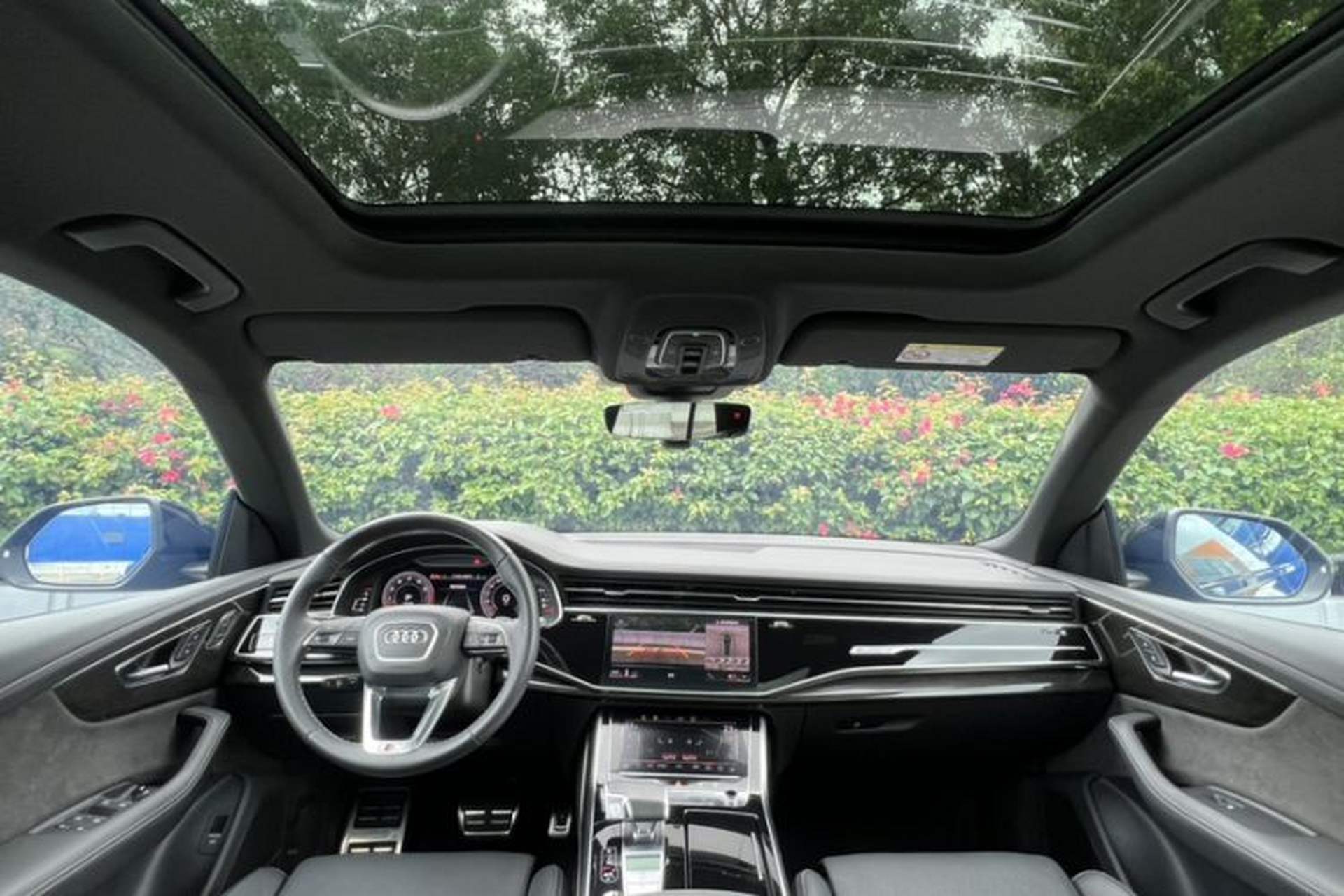 Used Audi Q8 2021 55 TFSI Prestige Dynamic Edition Interior 4