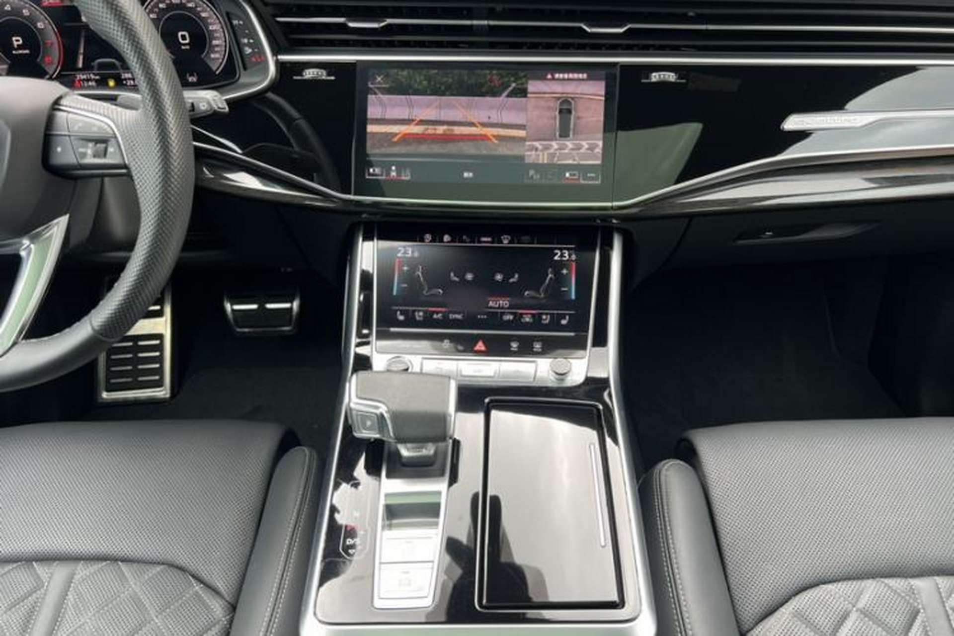 Used Audi Q8 2021 55 TFSI Prestige Dynamic Edition Interior 6