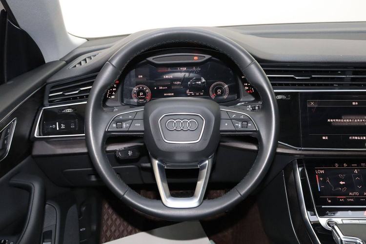 Used Audi Q8 2021 45 TFSI Luxury Prestige Edition Interior 6
