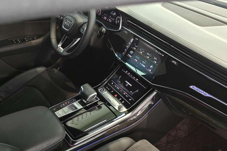 Used Audi Q8 2021 55 TFSI Prestige Dynamic Edition Interior 7