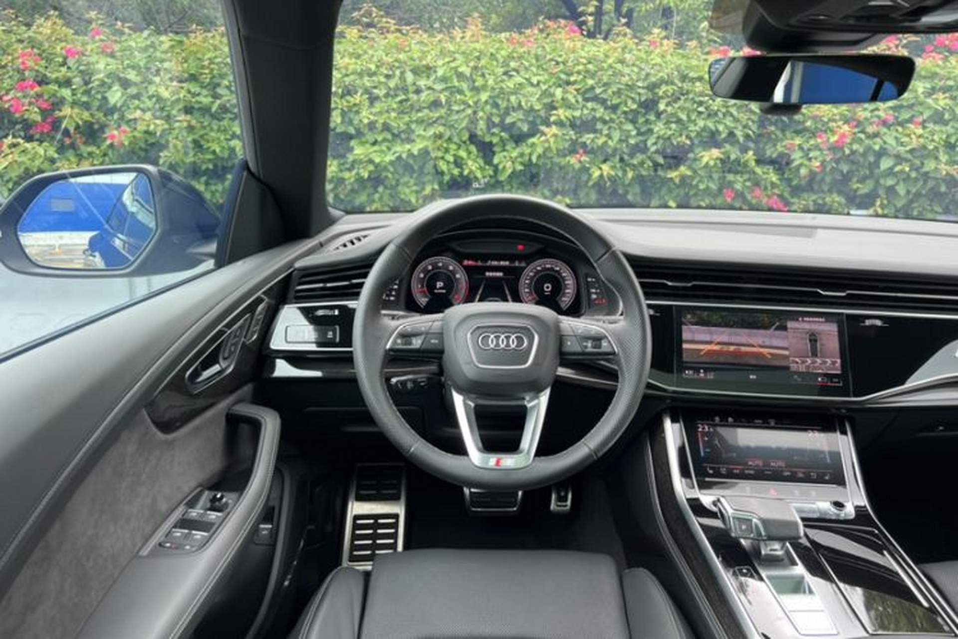 Used Audi Q8 2021 55 TFSI Prestige Dynamic Edition Interior 8