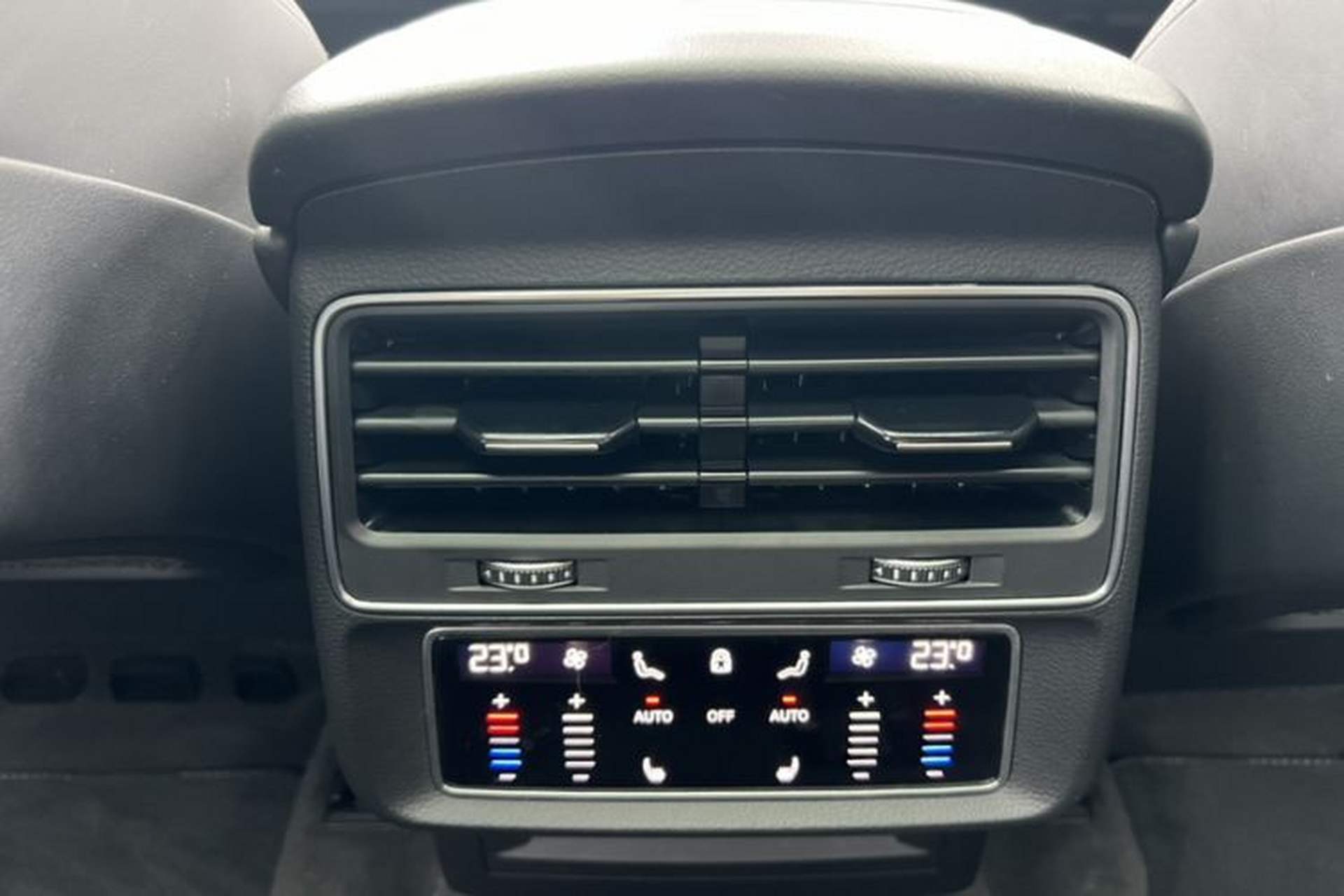 Used Audi Q8 2021 55 TFSI Prestige Dynamic Edition Interior 9