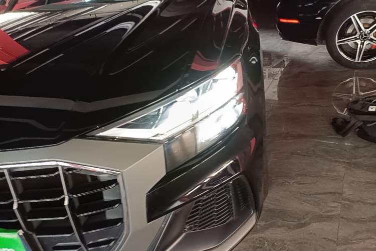Used Audi Q8 2021 55 TFSI Luxury Dynamic Edition Left Front Headlight