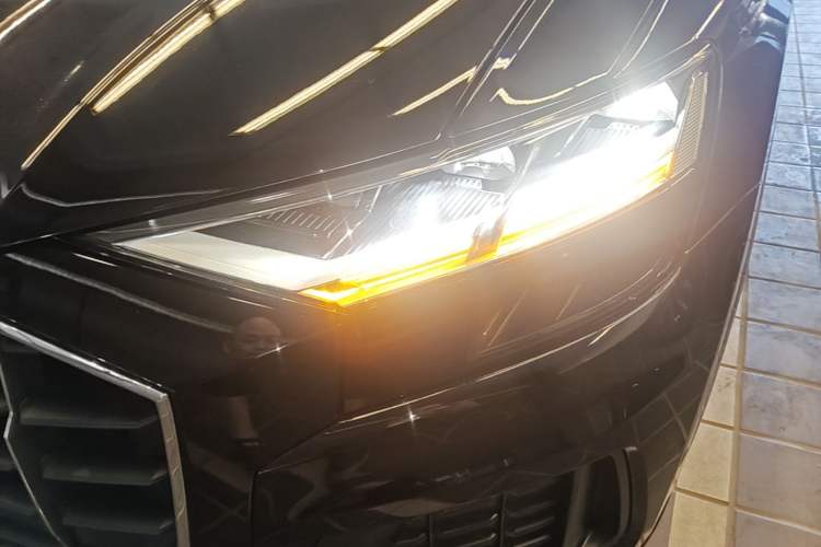 Used Audi Q8 2021 45 TFSI Luxury Prestige Edition Left Front Headlight