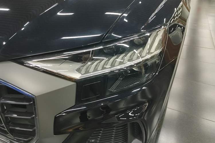 Used Audi Q8 2021 55 TFSI Prestige Dynamic Edition Left Front Headlight