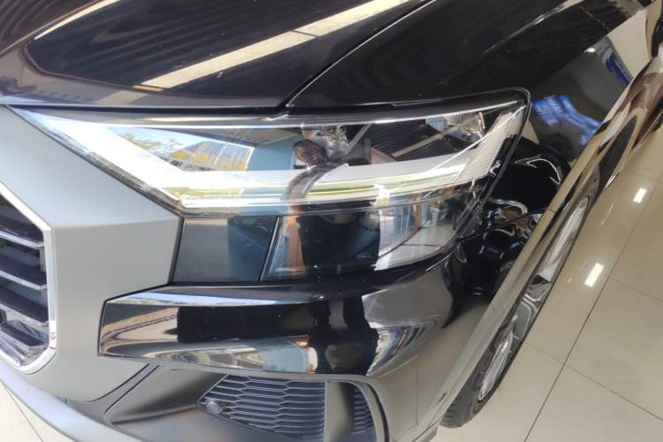 Used Audi Q8 2021 55 TFSI Luxury Dynamic Edition Left Front Headlight