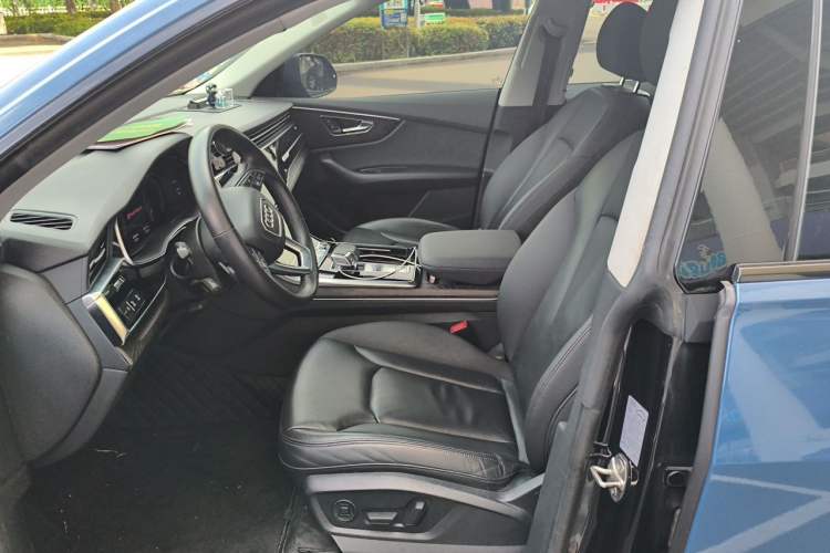 Used Audi Q8 2021 55 TFSI Luxury Dynamic Edition Left Front Seat