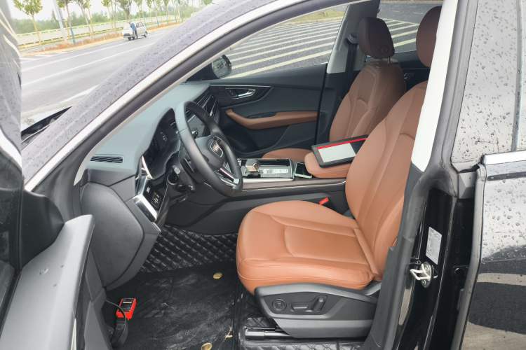 Used Audi Q8 2021 55 TFSI Luxury Dynamic Edition Left Front Seat