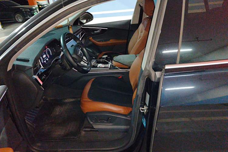 Used Audi Q8 2021 55 TFSI Luxury Dynamic Edition Left Front Seat