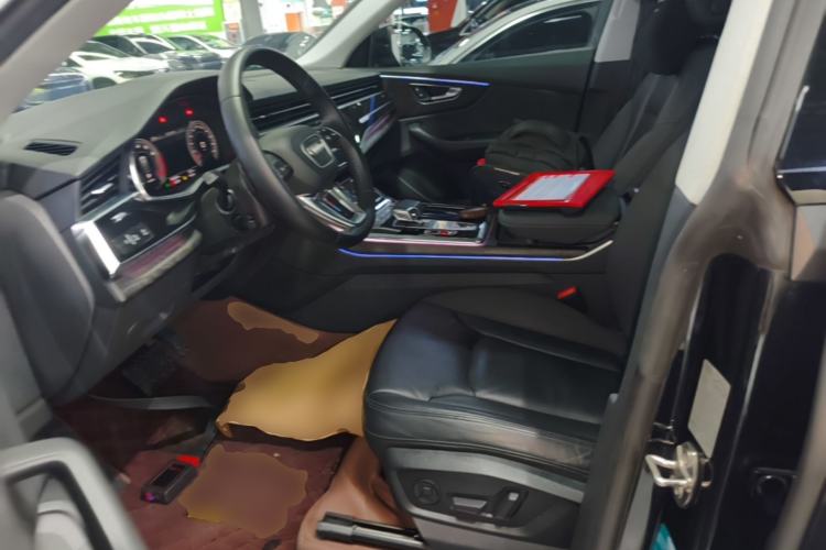 Used Audi Q8 2021 55 TFSI Luxury Dynamic Edition Left Front Seat