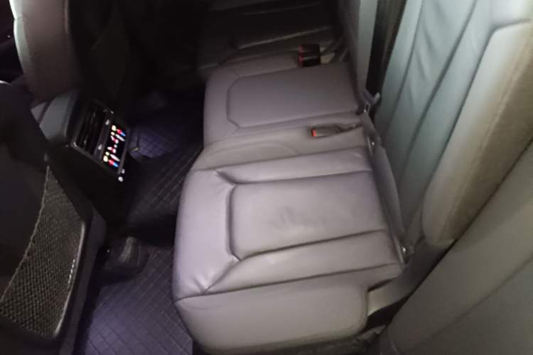Used Audi Q8 2021 55 TFSI Luxury Dynamic Edition Left Rear Seat