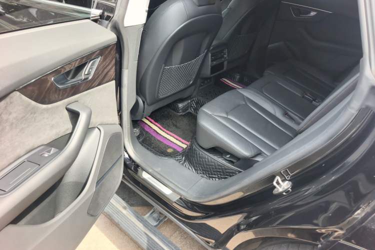Used Audi Q8 2021 45 TFSI Prestige Dynamic Edition Left Rear Seat