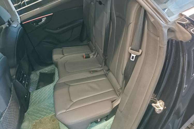 Used Audi Q8 2021 45 TFSI Luxury Prestige Edition Left Rear Seat