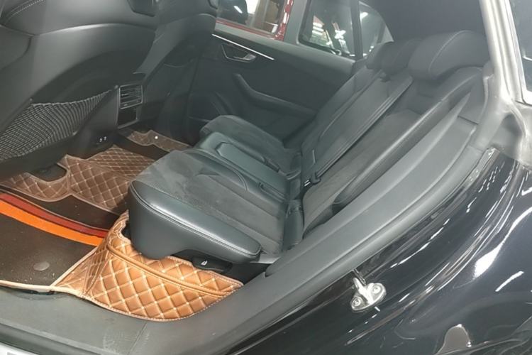 Used Audi Q8 2021 55 TFSI Prestige Dynamic Edition Left Rear Seat