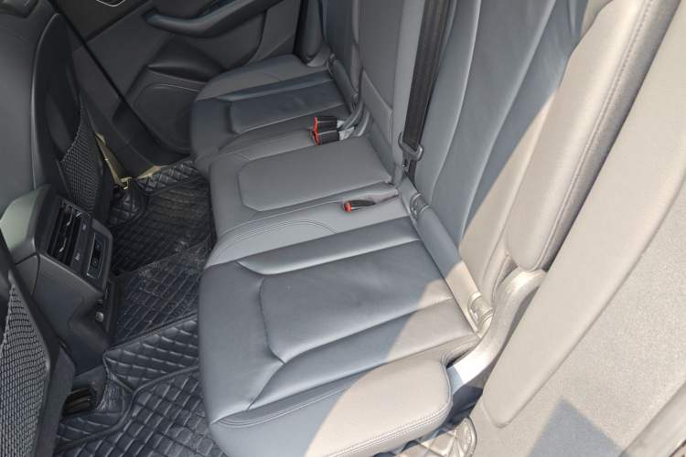 Used Audi Q8 2021 45 TFSI Luxury Prestige Edition Left Rear Seat