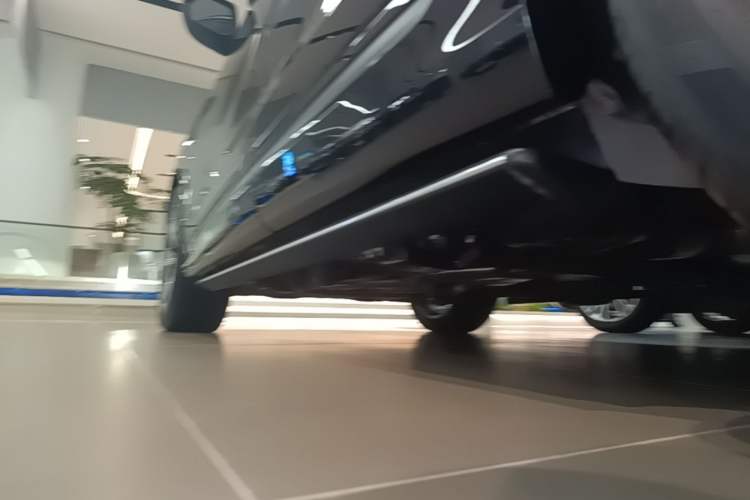 Used Audi Q8 2021 55 TFSI Luxury Dynamic Edition Left Side Sill
