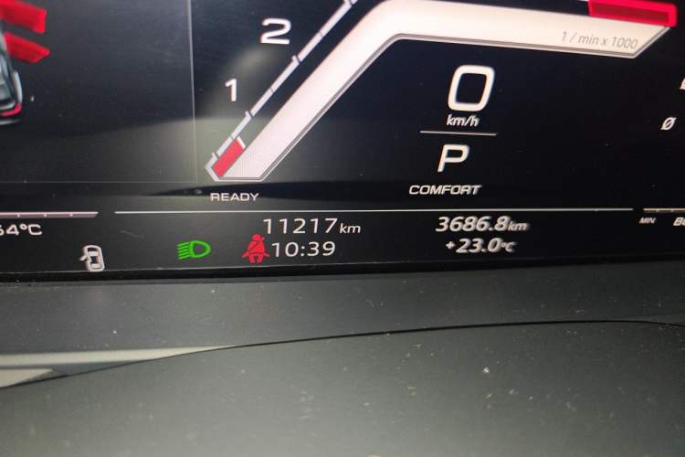 Used Audi Q8 2021 55 TFSI Luxury Dynamic Edition Odometer Close Up