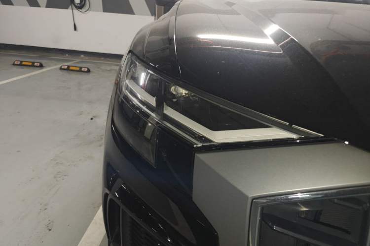 Used Audi Q8 2021 55 TFSI Luxury Dynamic Edition Right Front Headlight