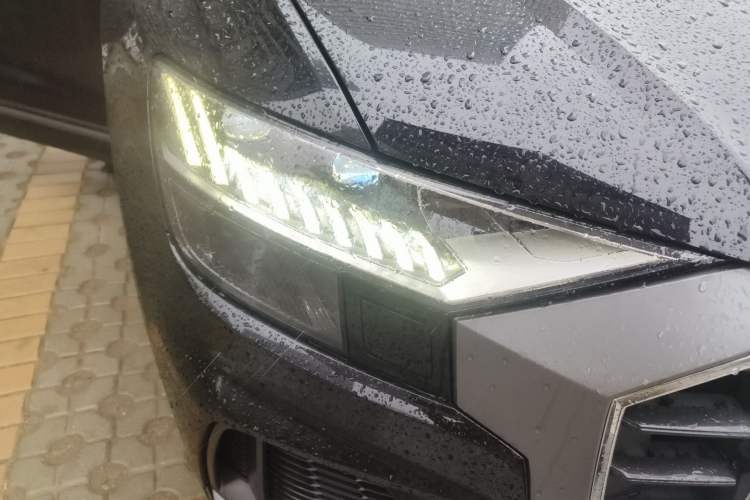 Used Audi Q8 2021 55 TFSI Prestige Dynamic Edition Right Front Headlight