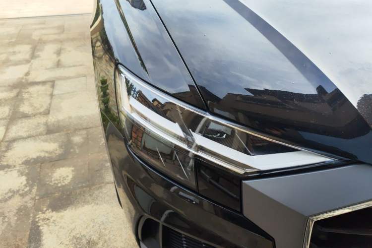 Used Audi Q8 2021 55 TFSI Luxury Dynamic Edition Right Front Headlight
