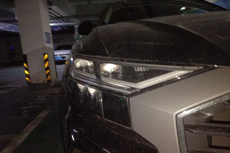 Used Audi Q8 2021 55 TFSI Luxury Dynamic Edition Right Front Headlight