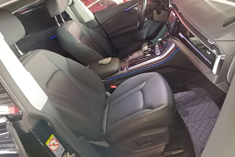 Used Audi Q8 2021 55 TFSI Luxury Dynamic Edition Right Front Seat