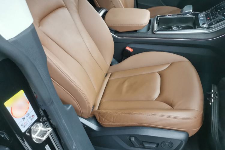 Used Audi Q8 2021 55 TFSI Luxury Dynamic Edition Right Front Seat