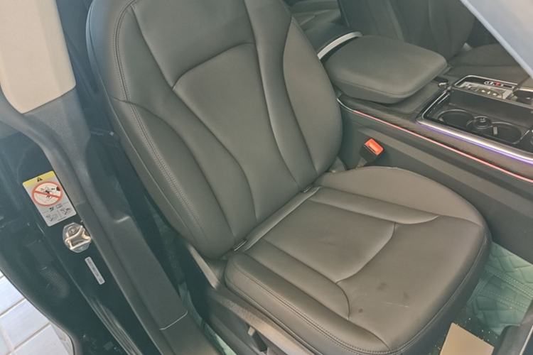 Used Audi Q8 2021 45 TFSI Luxury Prestige Edition Right Front Seat