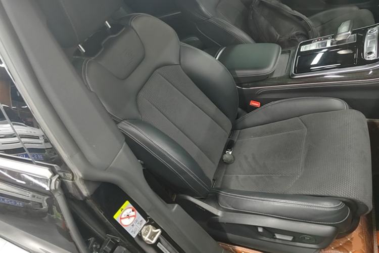 Used Audi Q8 2021 55 TFSI Prestige Dynamic Edition Right Front Seat