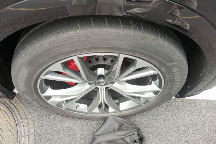 Used Audi Q8 2021 55 TFSI Prestige Dynamic Edition Right Front Wheel Hub