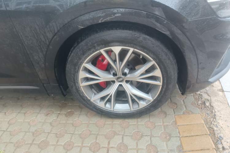 Used Audi Q8 2021 55 TFSI Prestige Dynamic Edition Right Front Wheel Hub