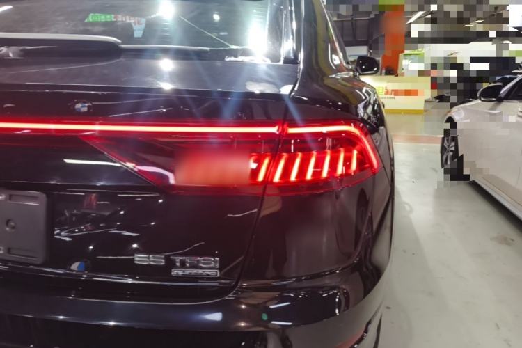 Used Audi Q8 2021 55 TFSI Luxury Dynamic Edition Right Rear Taillight
