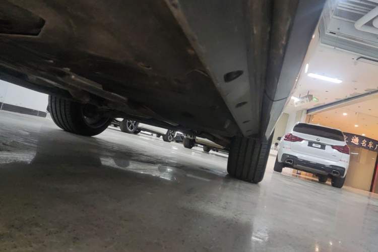 Used Audi Q8 2021 55 TFSI Luxury Dynamic Edition Right Side Sill