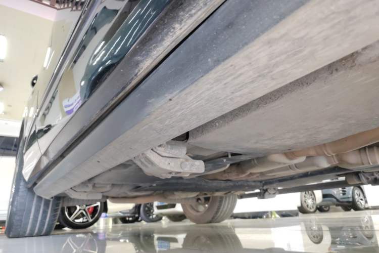 Used Audi Q8 2021 55 TFSI Luxury Dynamic Edition Right Side Sill