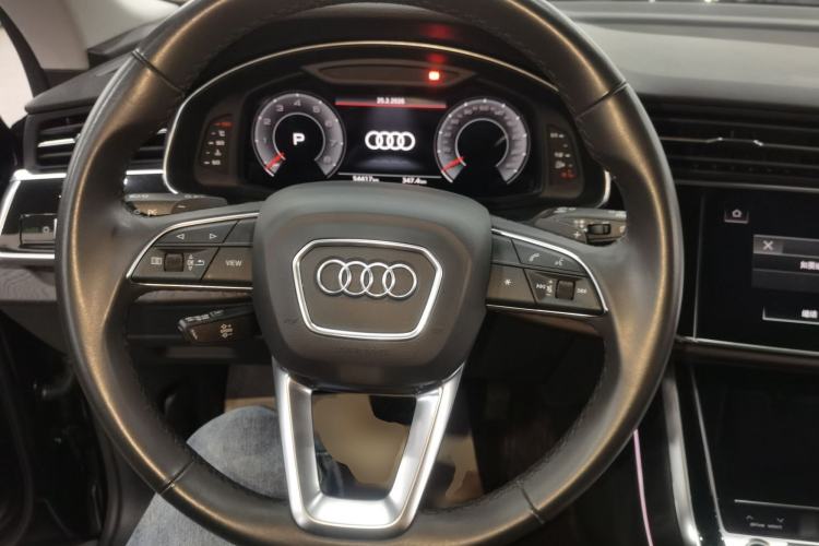 Used Audi Q8 2021 55 TFSI Luxury Dynamic Edition Steering Wheel
