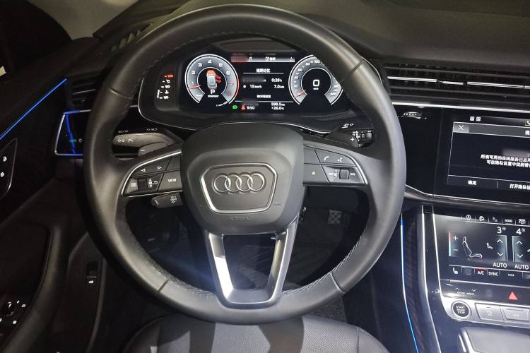 Used Audi Q8 2021 55 TFSI Luxury Dynamic Edition Steering Wheel